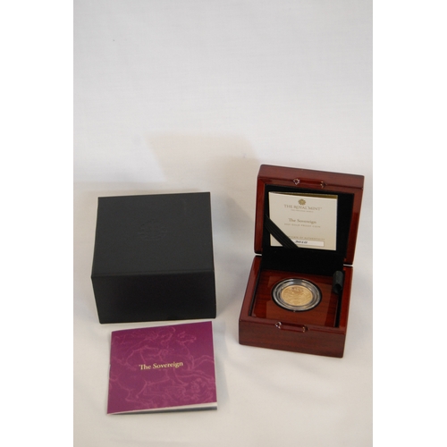 48 - 2021 UK GOLD SOVEREIGN, REVERSE BY BENEDETTO PISTRUCCI, OBVERSE BY JODY CLARK, NO.3618 OF 9850, 7.98... 