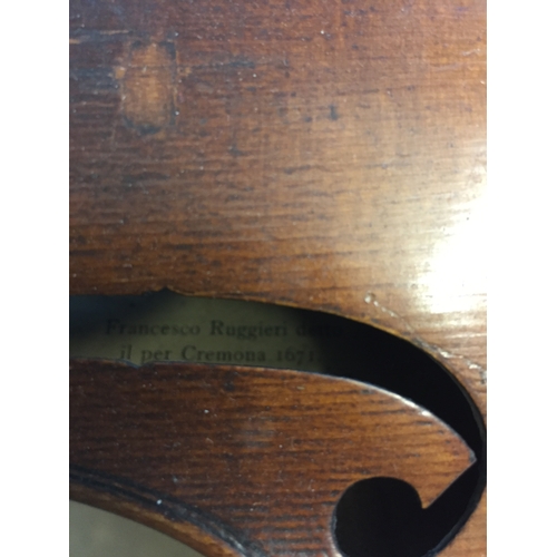 211 - VIOLIN WITH LABEL FRANCESCO RUGGIERI WITH BOW