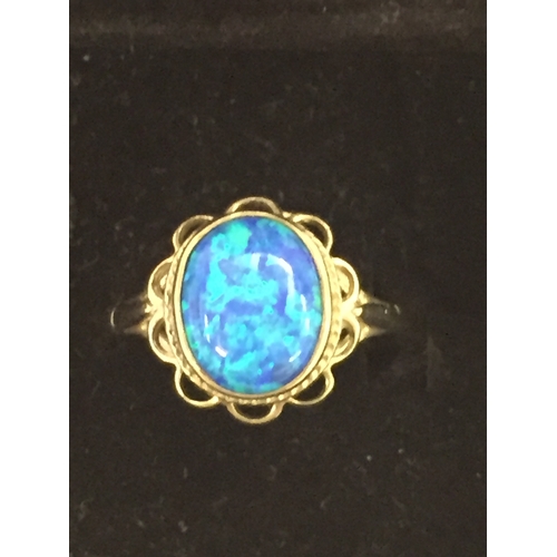 383 - 9CT GOLD RING SET OPAL (2.12g GROSS) SIZE P