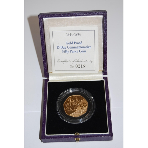 13 - 1994 D-DAY 22CT GOLD COMMEMORATIVE 50 PENCE COIN, PROOF, 26.32g, (218 of 2000)