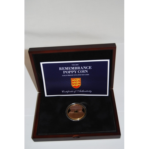 33 - 2018 REMEMBRANCE POPPY GOLD PROOF £5 COIN JERSEY 916/1000, 39.94g