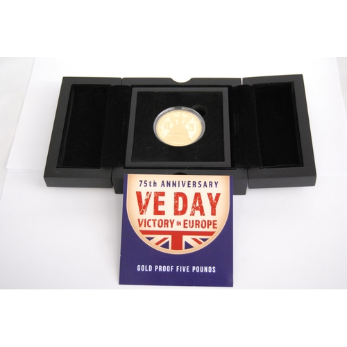 37 - 2020 75TH ANNIVERSARY VE DAY JERSEY PROOF 999/1000 GOLD £5, 31.10g (No 10 of 75)