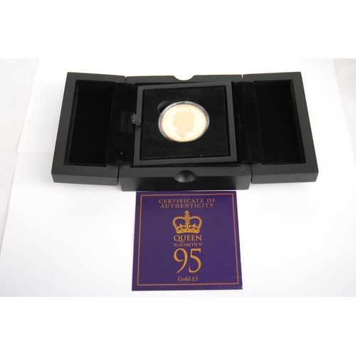 40 - 2021 HER MAJESTY THE QUEEN'S 95TH BIRTHDAY JERSEY PROOF 999/1000 GOLD £5, 31.10g (No 7 OF 95)