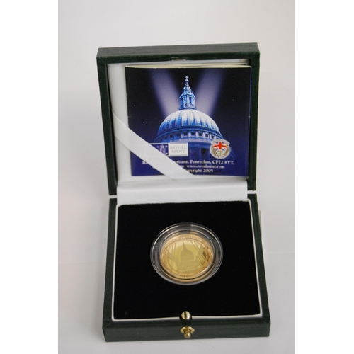 47 - 2005 END OF WORLD WAR II 60TH ANNIVERSARY UK INNER 22CT GOLD, 15.97g, PROOF £2 COIN (780 OF 1750)