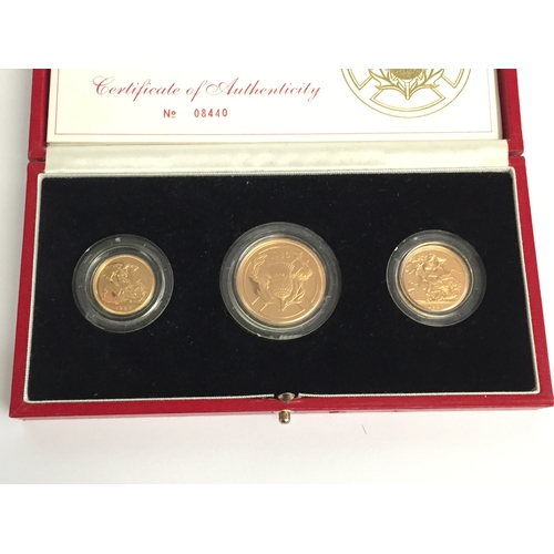 3 - THE 1986 UNITED KINGDOM 3 COIN 22CT GOLD PROOF SET COMPRISING 2 POUNDS (15.98g), SOVEREIGN (7.98g) A... 