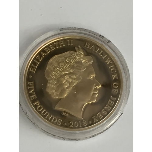 33 - 2018 REMEMBRANCE POPPY GOLD PROOF £5 COIN JERSEY 916/1000, 39.94g