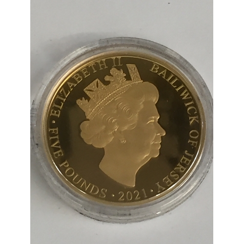 40 - 2021 HER MAJESTY THE QUEEN'S 95TH BIRTHDAY JERSEY PROOF 999/1000 GOLD £5, 31.10g (No 7 OF 95)