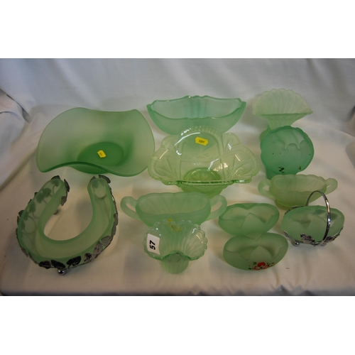 57 - 12 PIECES OF ART DECO GREEN FROSTED GLASSWARE