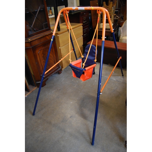 650 - CHILDS SWING