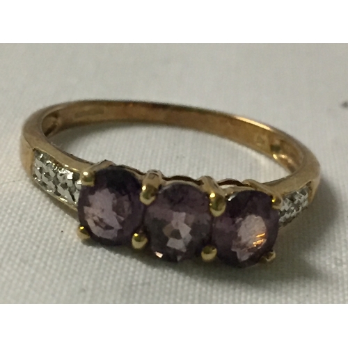 23 - 9K 3 STONE RING