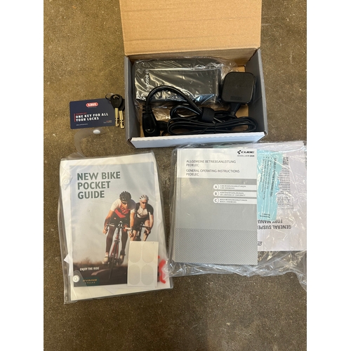 677 - BOSCH CUBE REACTION PRO ELECTRIC BIKE WITH CHARGER, NO KEY