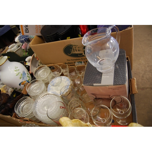 346 - BOX OF GLASSWARE