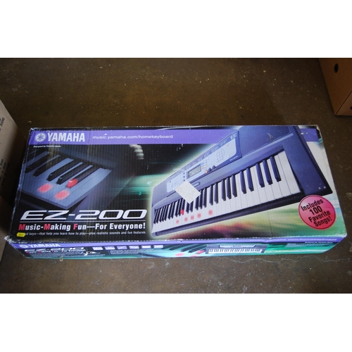 469 - YAMAHA EZ-200 HOME KEYBOARD