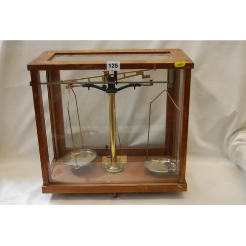 125 - SET OF BRASS LABORATORY SCALES IN GLASS CABINET