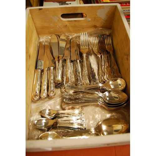 273 - QUANTITY OF SILVER PLATED KINGS PATTERN CUTLERY (64 PIECES)