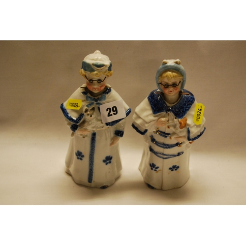 29 - PAIR OF CONTINENTAL BLUE & WHITE CERAMIC NODDING FIGURES (ONE HEAD REPAIRED)