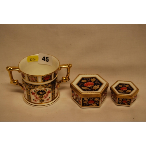 45 - ROYAL CROWN DERBY IMARI PATTERN 2 HANDLED CUP & 2 HEXAGONAL TRINKET BOXES