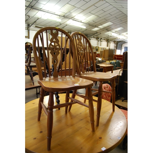 579 - PAIR OF WINDSOR SPINDLE & WHEELBACK KITCHEN CHAIRS