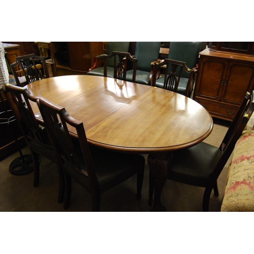 590 - VICTORIA MAHOGANY EXTENDING DINING TABLE ON CARVED CABRIOLE LEGS, BALL & CLAW FEET AND SET OF SIX 19... 