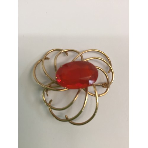 354 - 9ct GOLD 1960s FIRE OPAL ABSTRACT BROOCH (6.2ct)