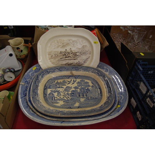 54 - 19TH CENTURY BLUE & WHITE STAFFORDSHIRE STONEWARE MEAT PLATE, 2 SMALL MEAT PLATES & SPODE HUNTING ME... 