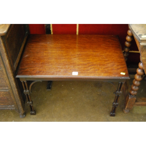 604 - RECTANGULAR MAHOGANY COFFEE TABLE ON TRIPLE PILLAR SUPPORTS 68CM WIDTH X 46CM DEPTH X 46CM HIGH