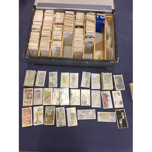 373 - FILING BOX OF CIGARETTE CARDS