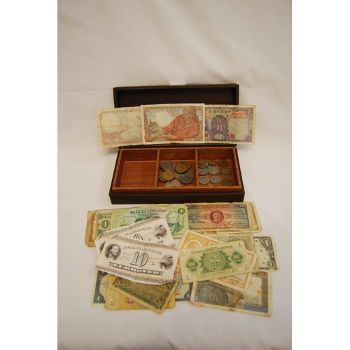 1 - QUANTITY OF OLD BANK NOTES INCLUDING USA 1 & 5 DOLLAR NOTES, JAPANESE GOVERNMENT 10 X 1 RUPEE NOTES,... 