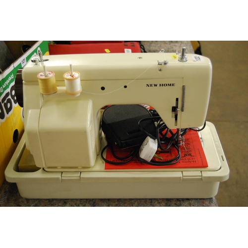 122 - NEW HOME ELECTRIC SEWING MACHINE MODEL 632C