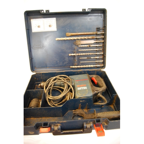 29 - BOSCH MULTI DRILL GBH4 DFE