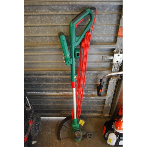 39 - QUALCAST ELECTRIC STRIMMER P2300071122