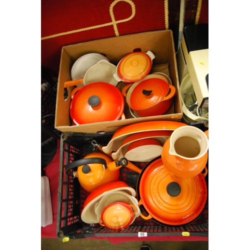 55 - LARGE QUANTITY OF LE CREUSET AND OTHER ITEMS INCLUIDING AGA KETTLE, FRYING PAN WITH LID, JUG, DISHES... 