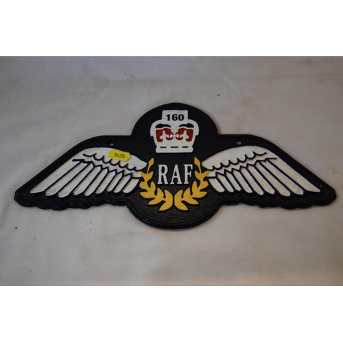 160 - PAINTED CAST IRON RAF PLAQUE (16)