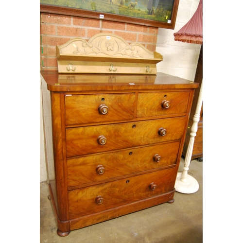 561 - 19TH CENTURY MAHOGANY CHEST OF 5 DRAWERS