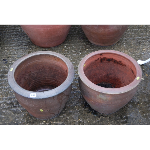 692 - PAIR OF TERRACOTTA PLANTERS (40cm DIAMETER X 32cm HEIGHT)