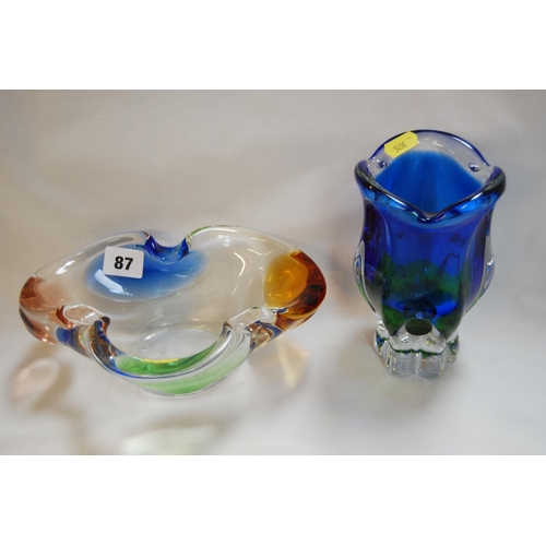 87 - MURANO BLUE & EMERALD TINTED GLASS VASE & BLUE, AMBER & EMERALD TINTED GLASS BOWL