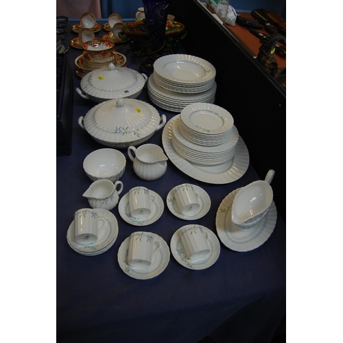 89 - ROYAL WORCESTER BONE CHINA 