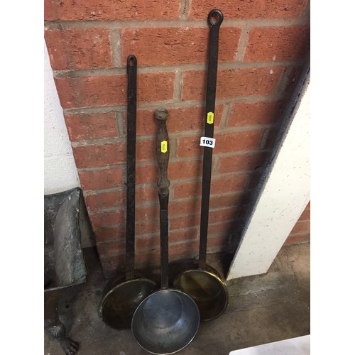 103 - THREE 19TH CENTURY COPPER & BRASS PANS WITH LONG IRON HANDLES & 19TH CENTURY COPPER SAUCEPAN