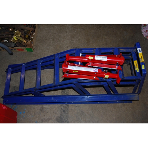 215 - PAIR OF CAR RAMPS & PAIR OF AXLE STANDS