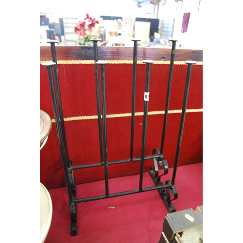 69 - PAINTED METAL BOOT STAND