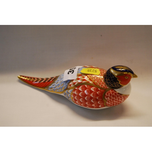 35 - ROYAL CROWN DERBY IMARI PATTERN PHEASANT (SMALL CHIP TO END OF TAIL, NO STOPPER)