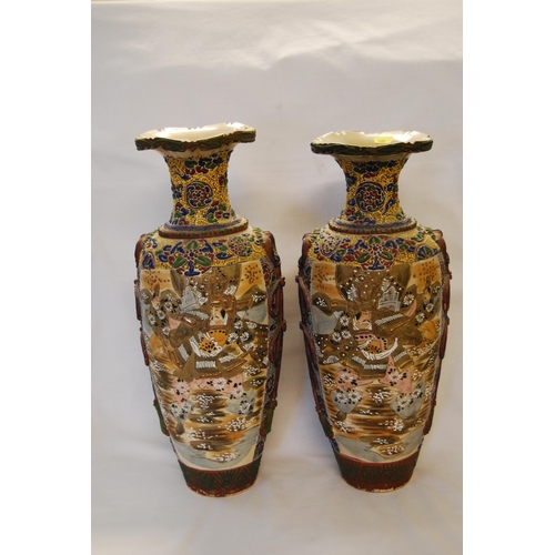 6 - PAIR OF EARLY 20TH CENTURY OVIFORM JAPANESE SATSUMA VASES RICHLY DECORATED WITH FLOWERS & WARRIORS (... 