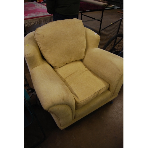 599 - DEEP SEAT ARMCHAIR