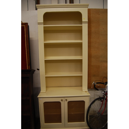 632 - FULL HEIGHT BOOKCASE/CUPBOARD