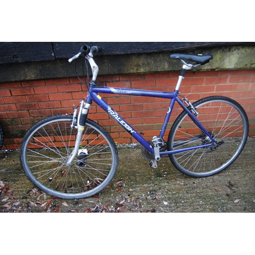 685 - BLUE RALEIGH PIONEER 160 BIKE P2300137927