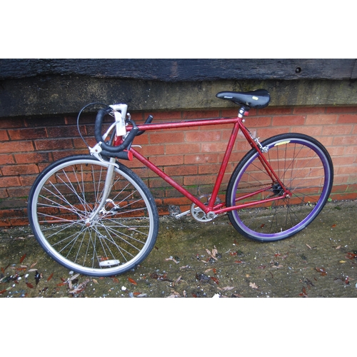 696 - RED RALEIGH RACING BIKE P2300309059