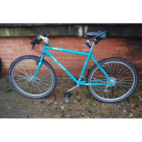 700 - GREEN TALERA GT MOUNTAIN BIKE P2300301949