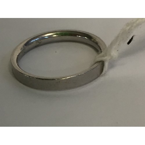 46 - WHITE GOLD WEDDING BAND (6.5g) P2100010383