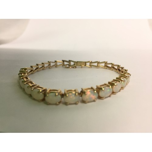 47 - 14CT GOLD BRACELET SET 12 OPALS (7.9g GROSS) P2200286436