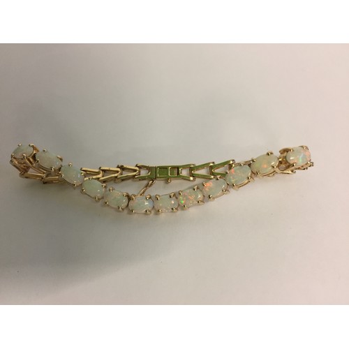 47 - 14CT GOLD BRACELET SET 12 OPALS (7.9g GROSS) P2200286436